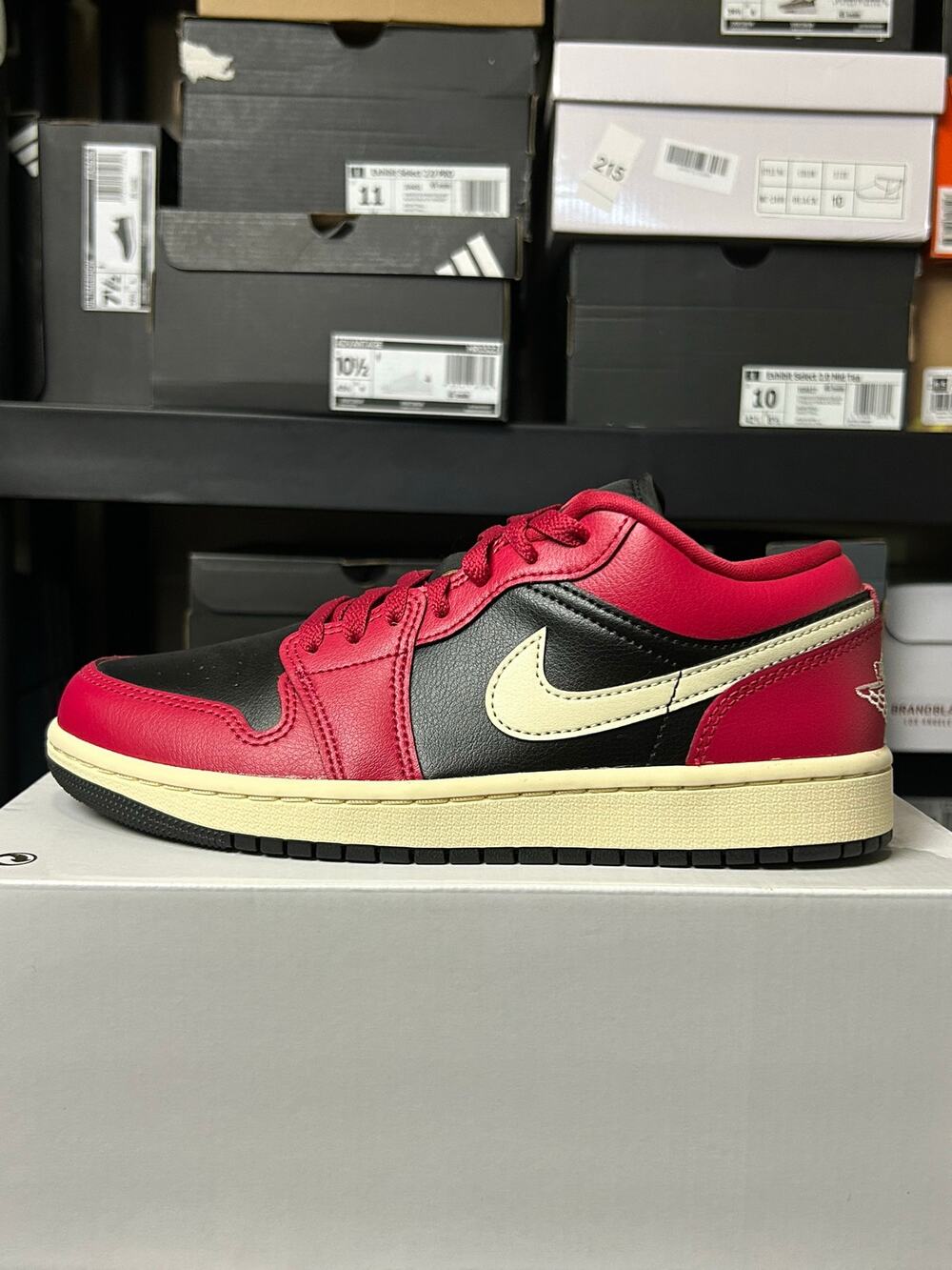 Jordan 1 Low Women’s Mystic Hibiscus / $120 Retail!! / Size 7.5 / Brand New!!